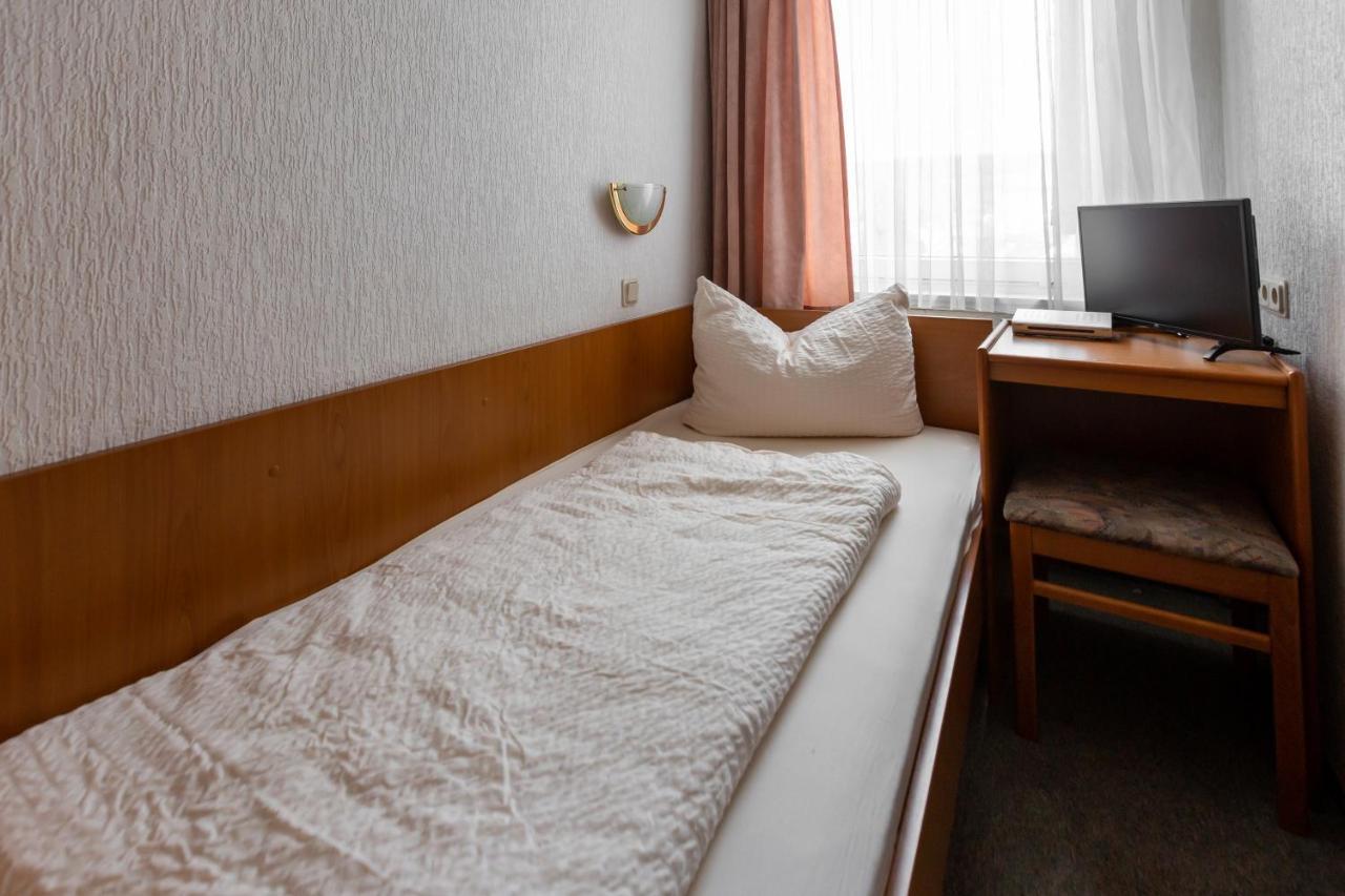 Hotel Froehlich-Hoeche Uslar Extérieur photo